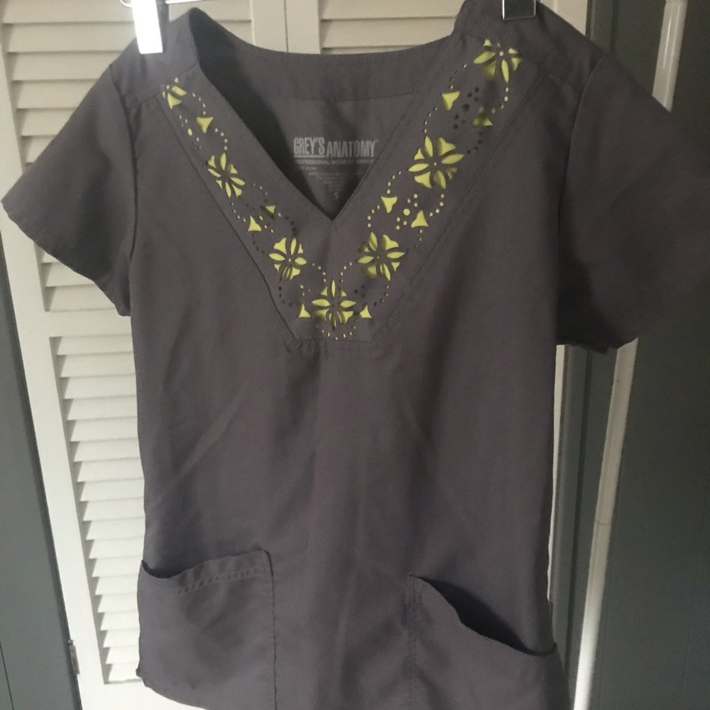 Grey’s Anatomy Small Scrub Top